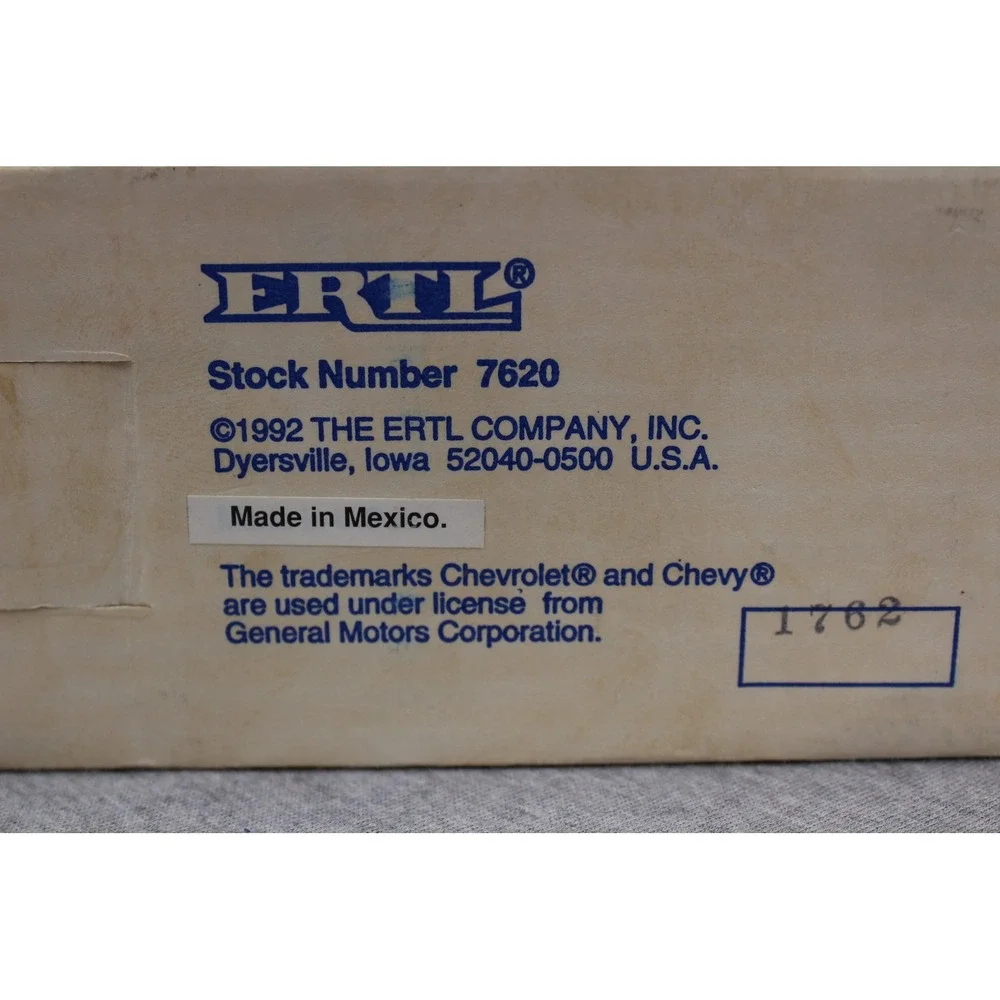 ERTL 1923 Chevy 1/2 Ton Truck Bank Blue Hemmings Motor News 1/25 Die-Cast‎ 7620